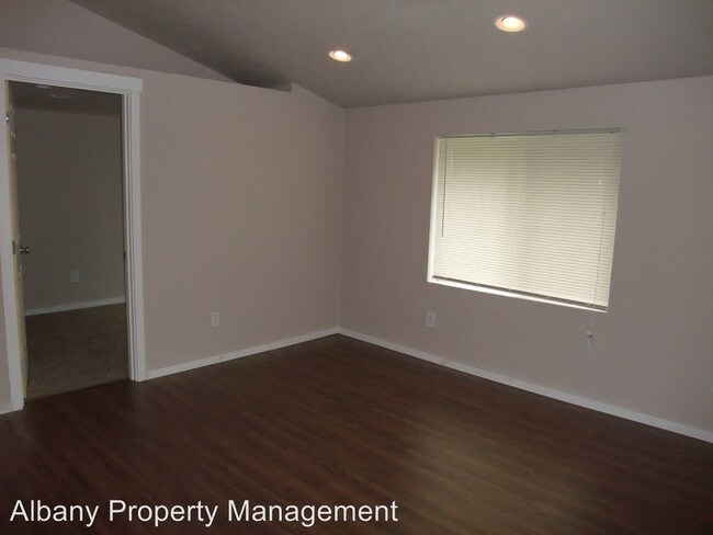 Foto del edificio - 520 Queen Ave SE