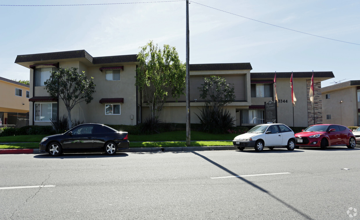 Primary Photo - Parkview Apartments