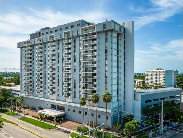 Primary Photo - 13499 Biscayne Blvd