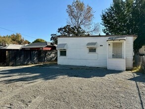 Building Photo - 235 S Shasta St