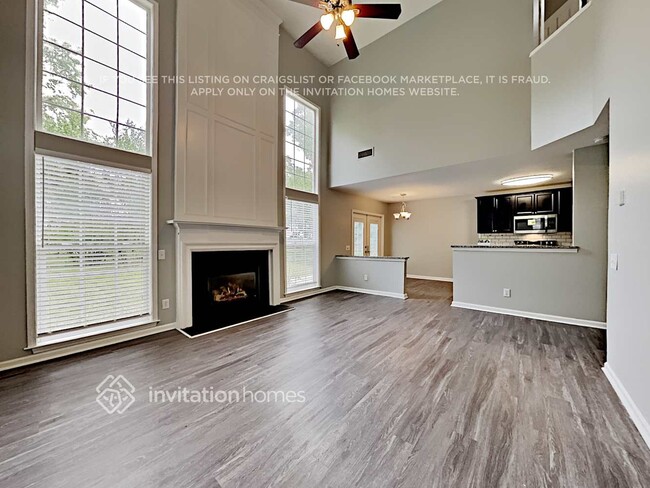 Building Photo - 5211 Bentgrass Run Dr