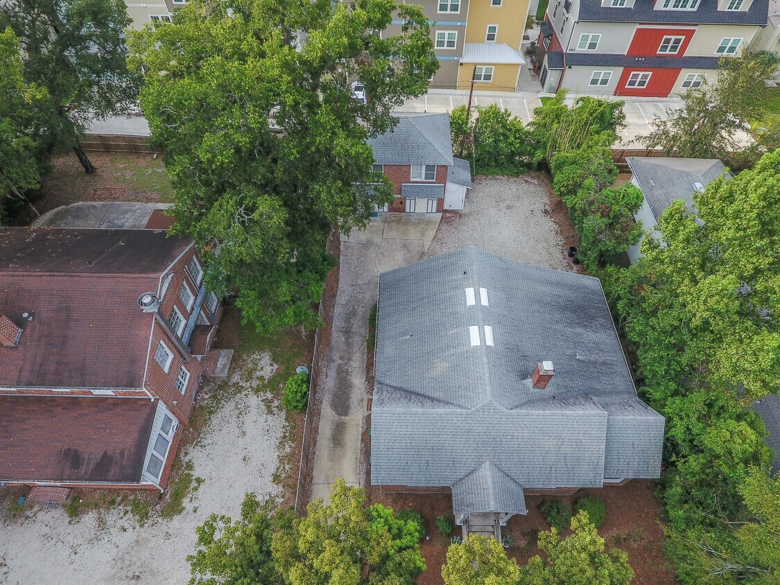 Primary Photo - 1028 SW 4th Ave