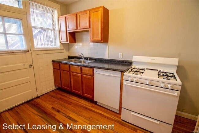 Foto del edificio - 4929 Oleatha Ave