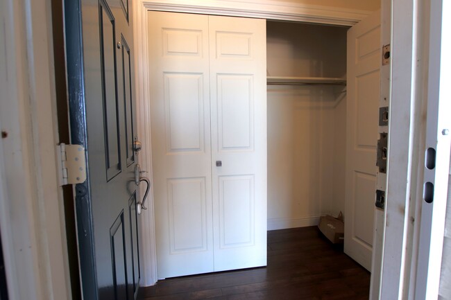 Entrance closet - 5881 Preston View Blvd