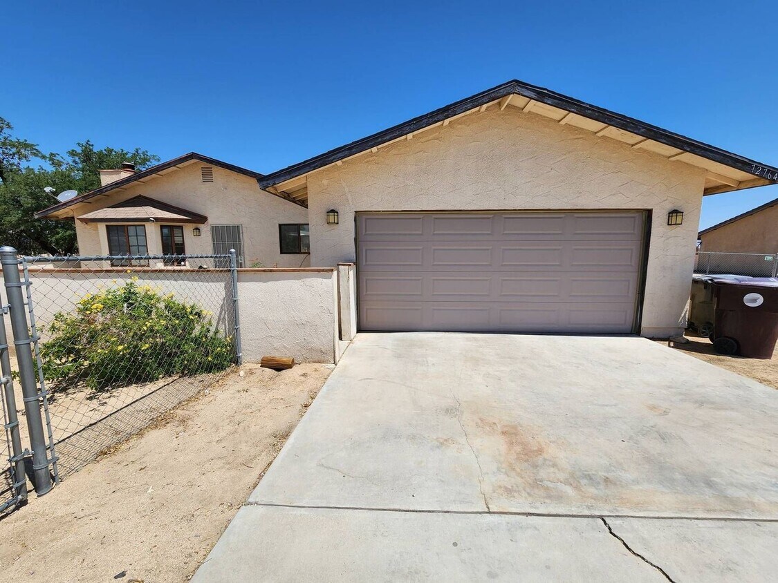 72764 Sunnyslope Dr, Twentynine Palms, CA 92277 House Rental in
