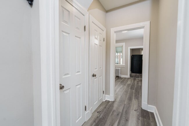 Building Photo - Renovated 3-Bedroom House with Balcony and...