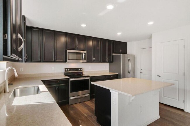 Foto del edificio - 2861 Cub Lake Dr