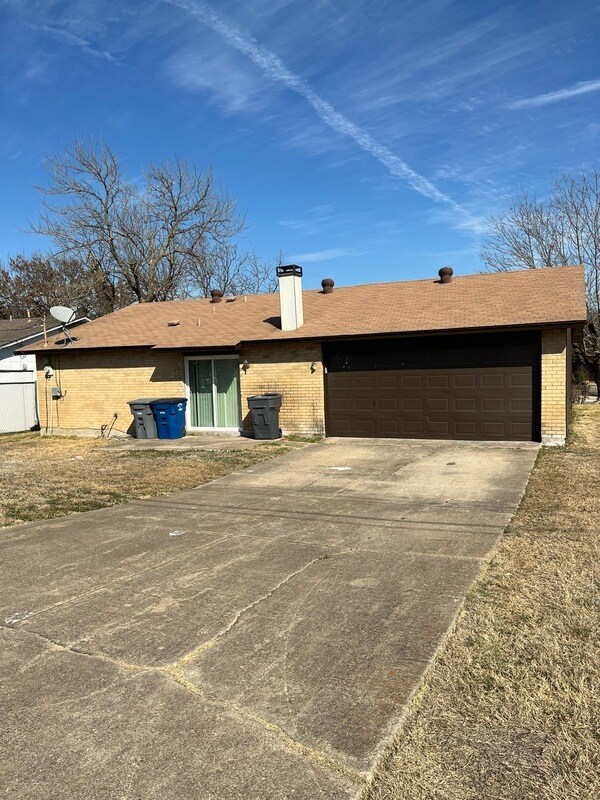 Building Photo - 7847 Mirage Valley Drive