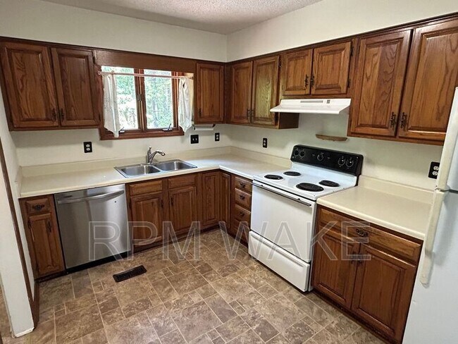 Building Photo - 3401 Whitford Ct