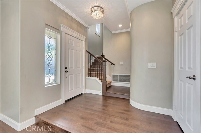 Building Photo - 2 Vista Del Cerro