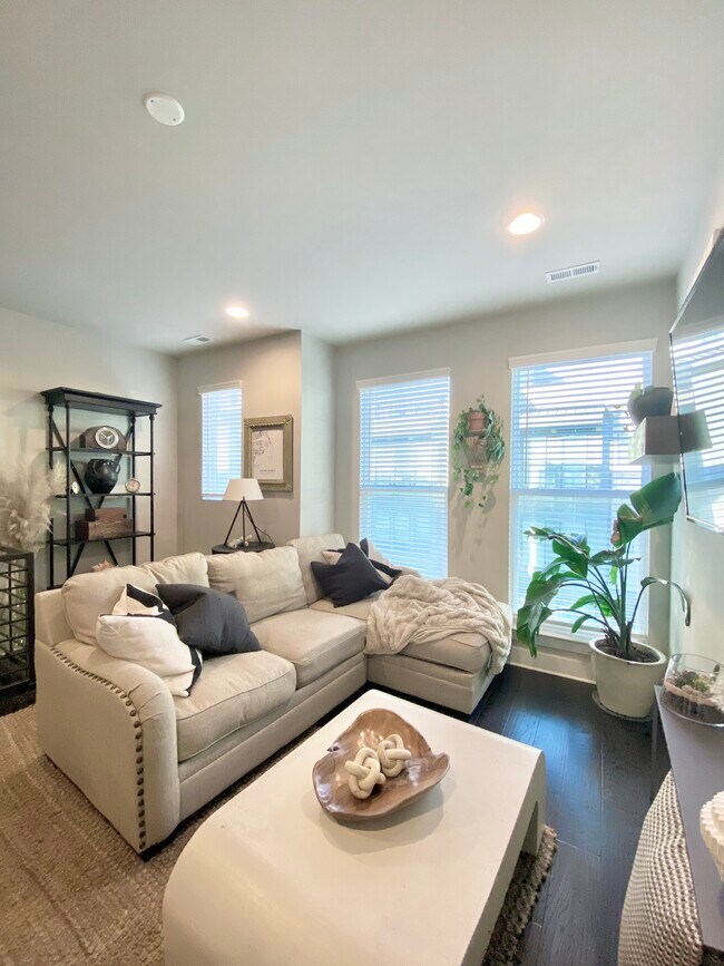 Foto del edificio - 1711 Cannon View Ln