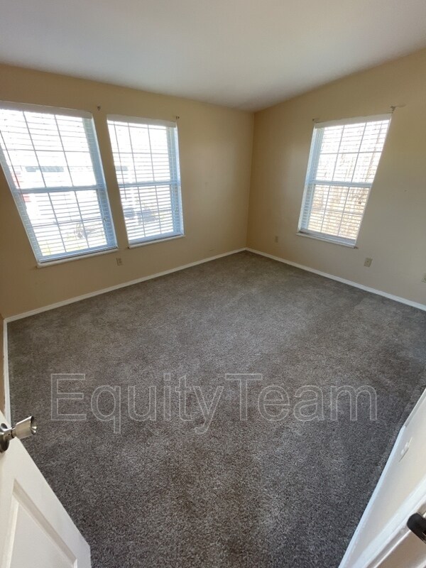 Building Photo - 2801 N Harbor Dr