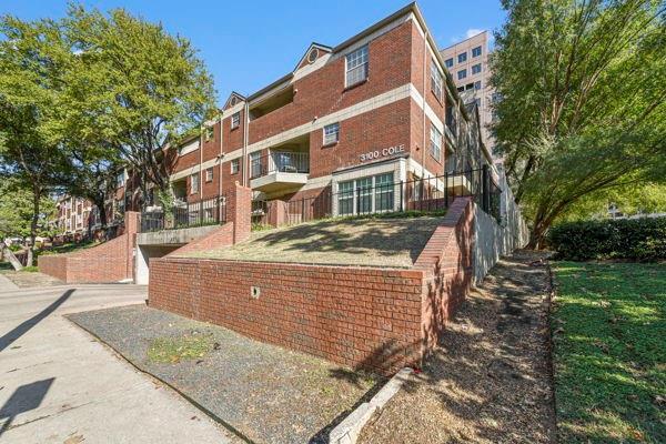 Building Photo - 3100 Cole Ave