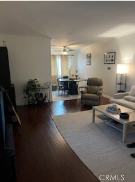 Foto del edificio - 8710 Belford Ave