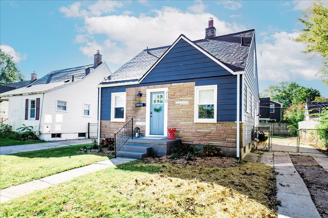 Foto principal - Beautiful Bright 3B/1B Bungalow in Royal Oak