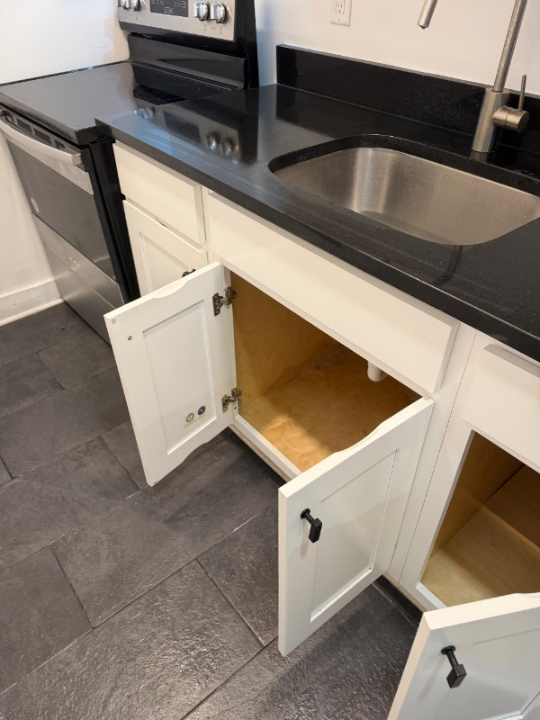 Building Photo - 1384 W 83rd St