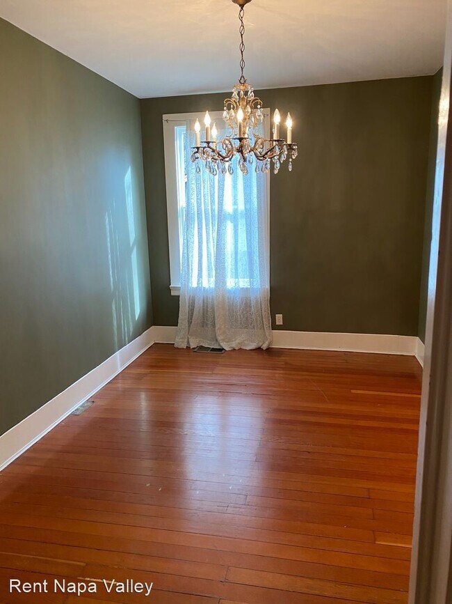 Building Photo - 2 br, 2 bath House - 1406 Cedar St