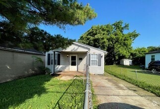 Building Photo - 257 Willard St