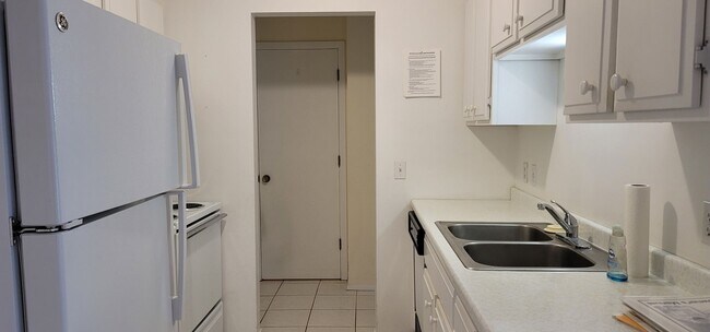 Foto del edificio - Downtown Wayzata Condo for Rent