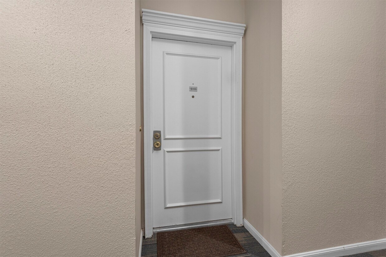 Foto del edificio - 2400 N Braeswood Blvd