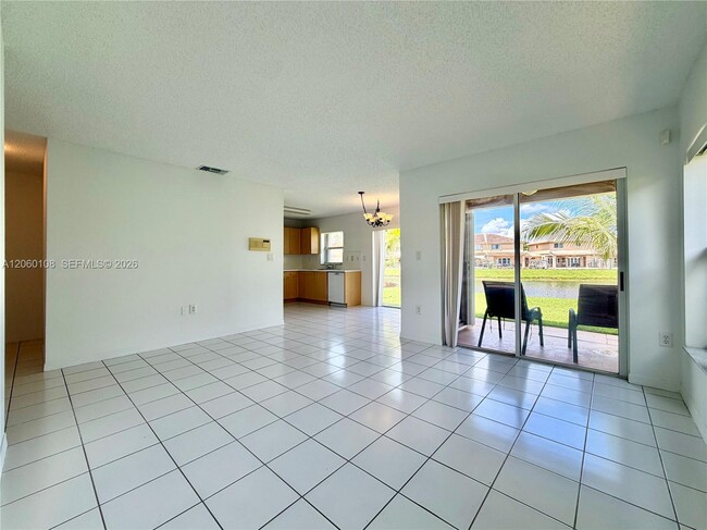 Building Photo - 7557 SW 164th Ct
