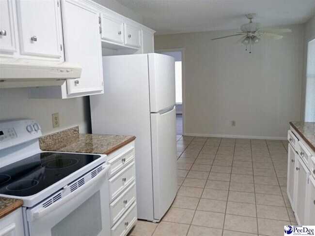 Foto del edificio - 602 Stoneybrook Terrace