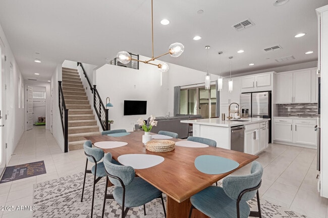 Building Photo - 1685 S Wallrade Ln