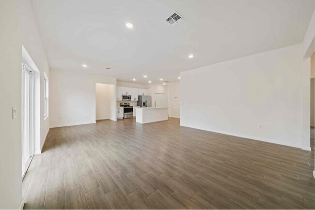 Building Photo - 1686 SW 168th Loop