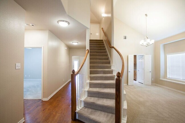 Building Photo - 13856 Fall Harvest Dr