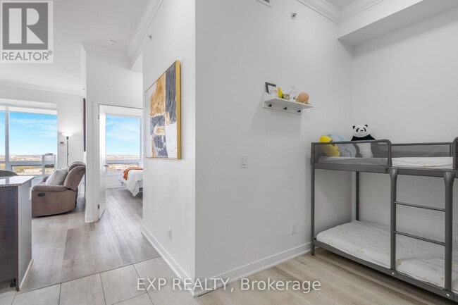 Building Photo - 840 Queens Plate Dr