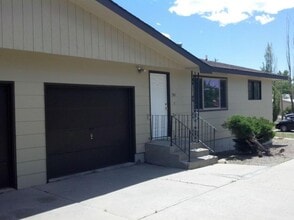 Building Photo - 332 Covert Ln