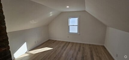 Building Photo - 4465 Silsby Rd