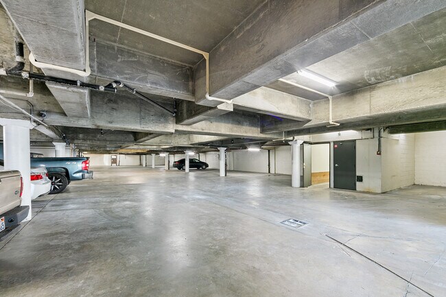 Foto del edificio - Skyview Apartments