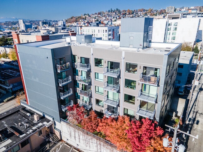 Building Photo - View 222