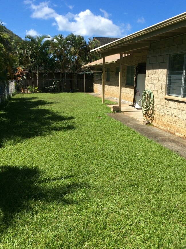 Building Photo - Manoa House for rent