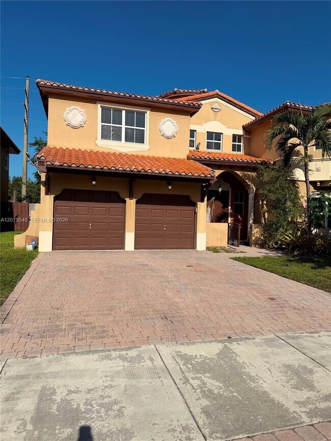 Building Photo - 2700 SW 156th Pl