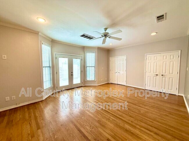 Foto del edificio - 4511 Gilbert Ave
