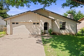 Building Photo - 2404 Broken Oak Dr