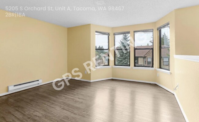 Foto del edificio - Peaceful Living in University Place – Bright, Spacious & Move-In Ready + $300 Move-In Special!