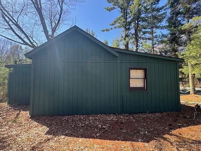 Building Photo - FULLY FURNISHED 1 Bed / 1 Bath Cabin locat...