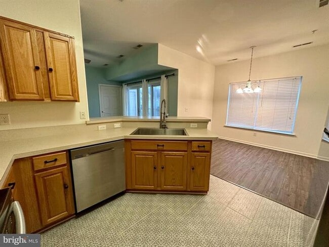 Building Photo - 3201 E Brookmyer Dr