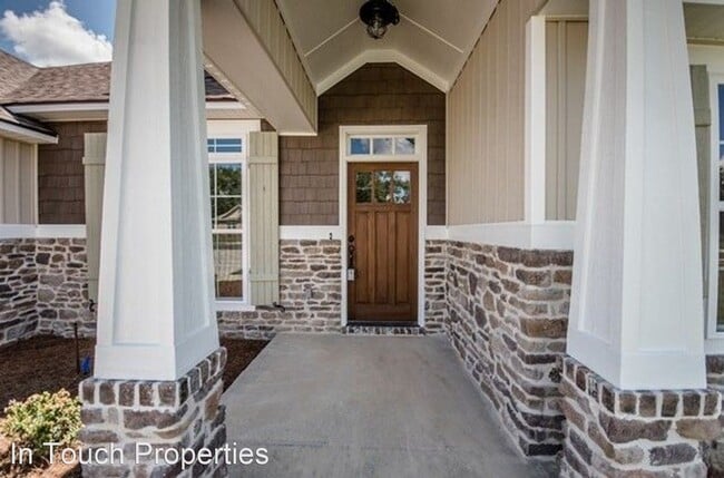 Building Photo - 4 br, 2 bath House - 3916 Medieval CT