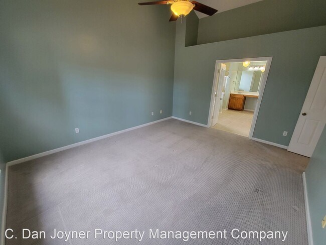Building Photo - 4 br, 2.5 bath House - 111 Circle Grove Ct