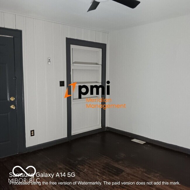 Foto del edificio - 1619 S Randolph St