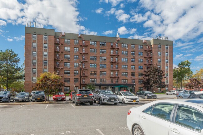 Foto del edificio - 84-09 155th Ave