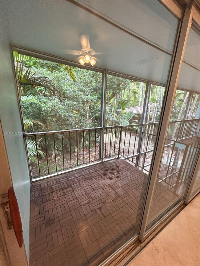 Foto del edificio - 3549 Loquat Ave