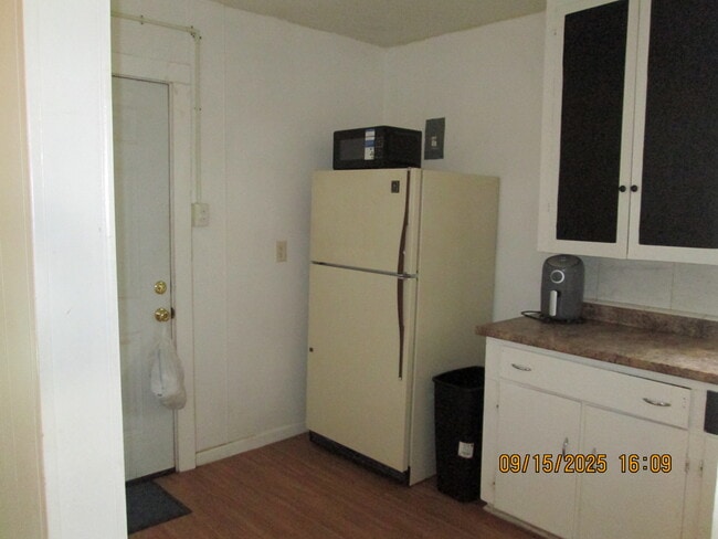 ktchen - 508 College St