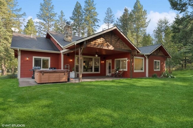 Foto del edificio - Stunning Columbia Falls Home w/horse pasture