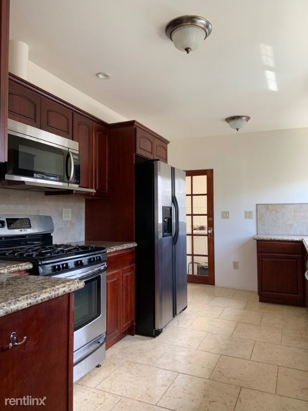 Building Photo - 3 br, 1 bath Apartment - 3914 Magee Ave