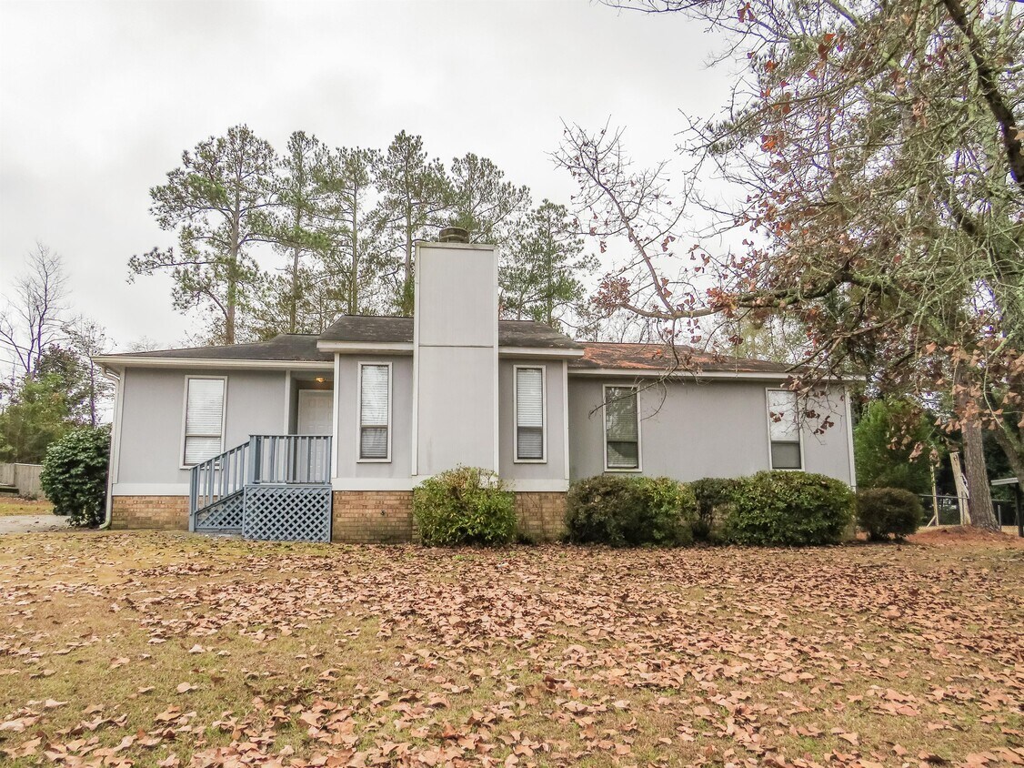 Foto principal - 2945 Bridgeport Dr